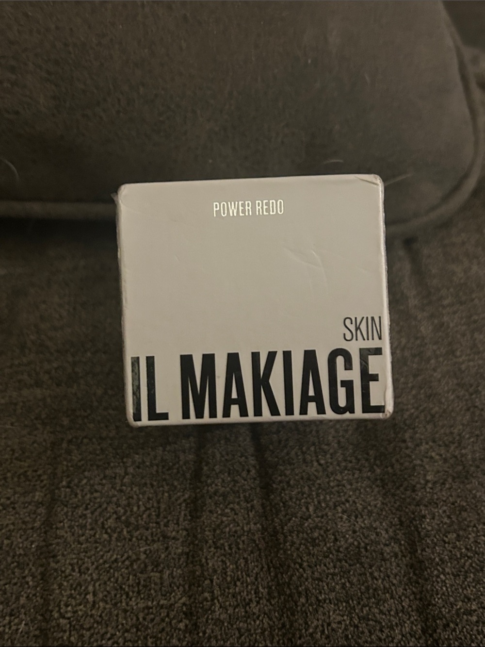 IL MAKIAGE Skin Power Redo in Light Gray Box